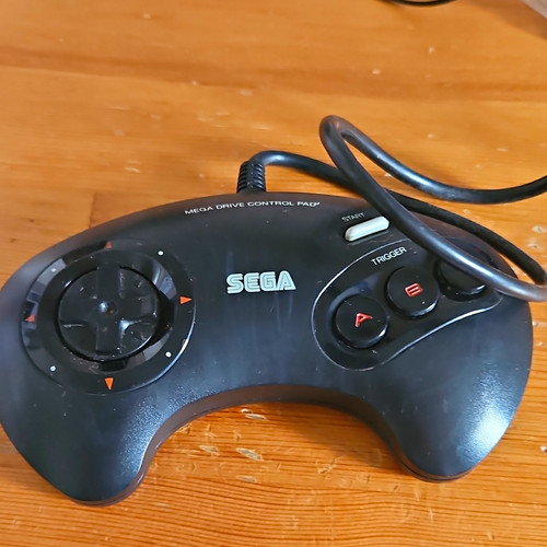 Sega mega drive - sega, pad