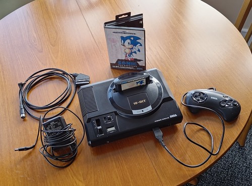 Sega mega drive black console - sega,